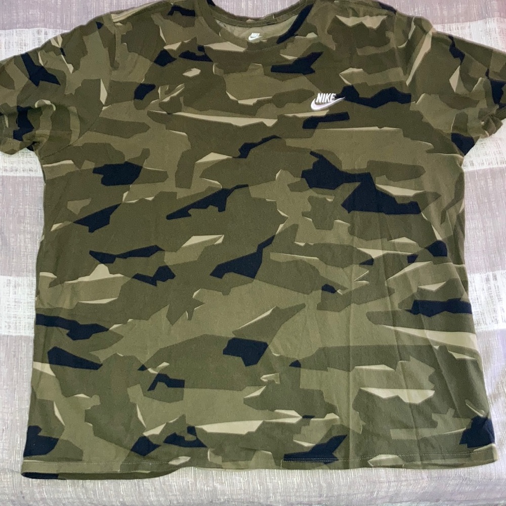 Nike t shirt